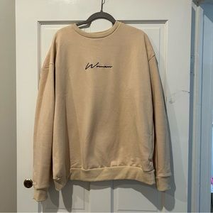 NWOT BEIGE SWEATSHIRT WOMAN